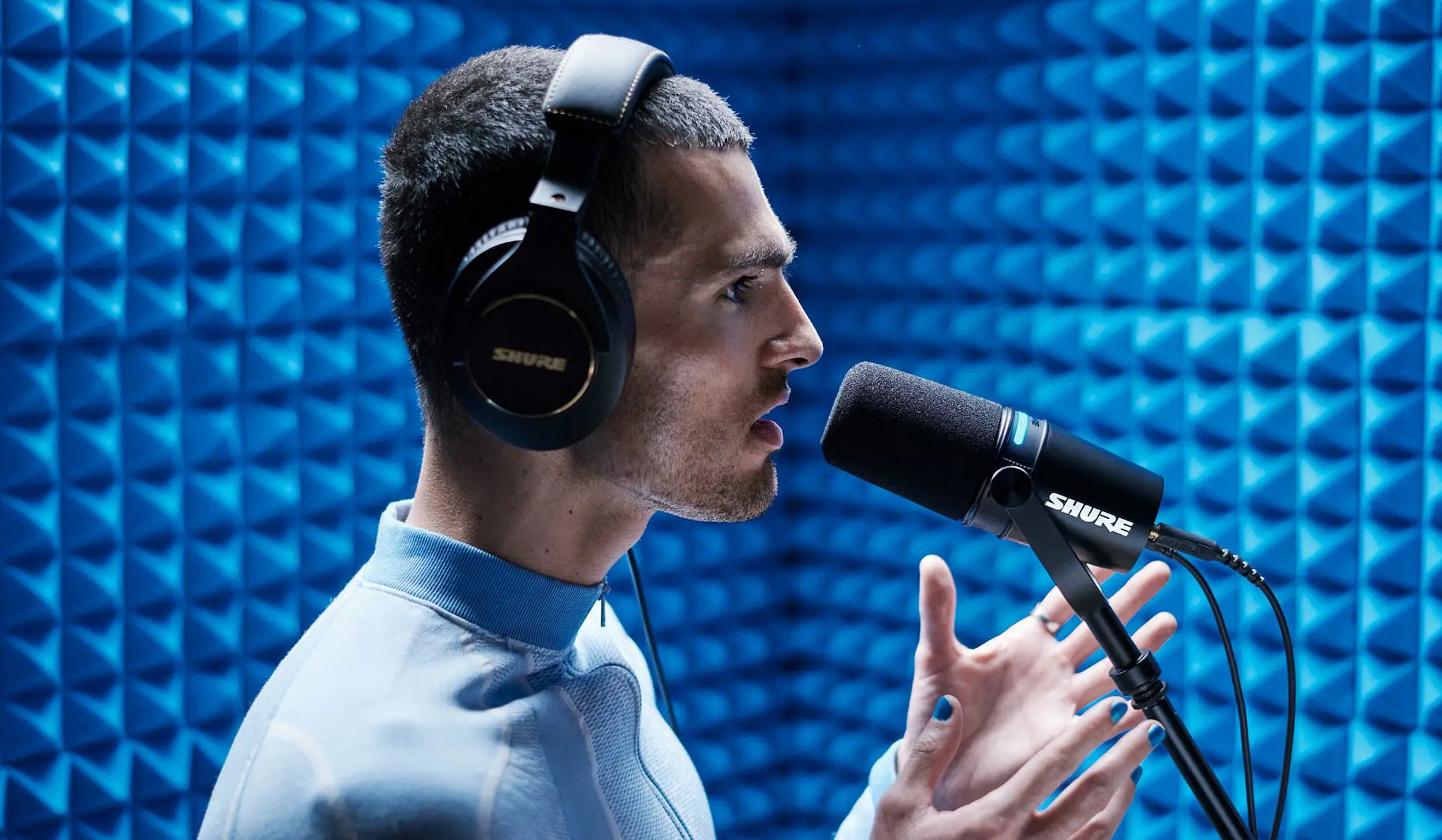 Shure-MV7-Podcast-Mikrofon-Weiss