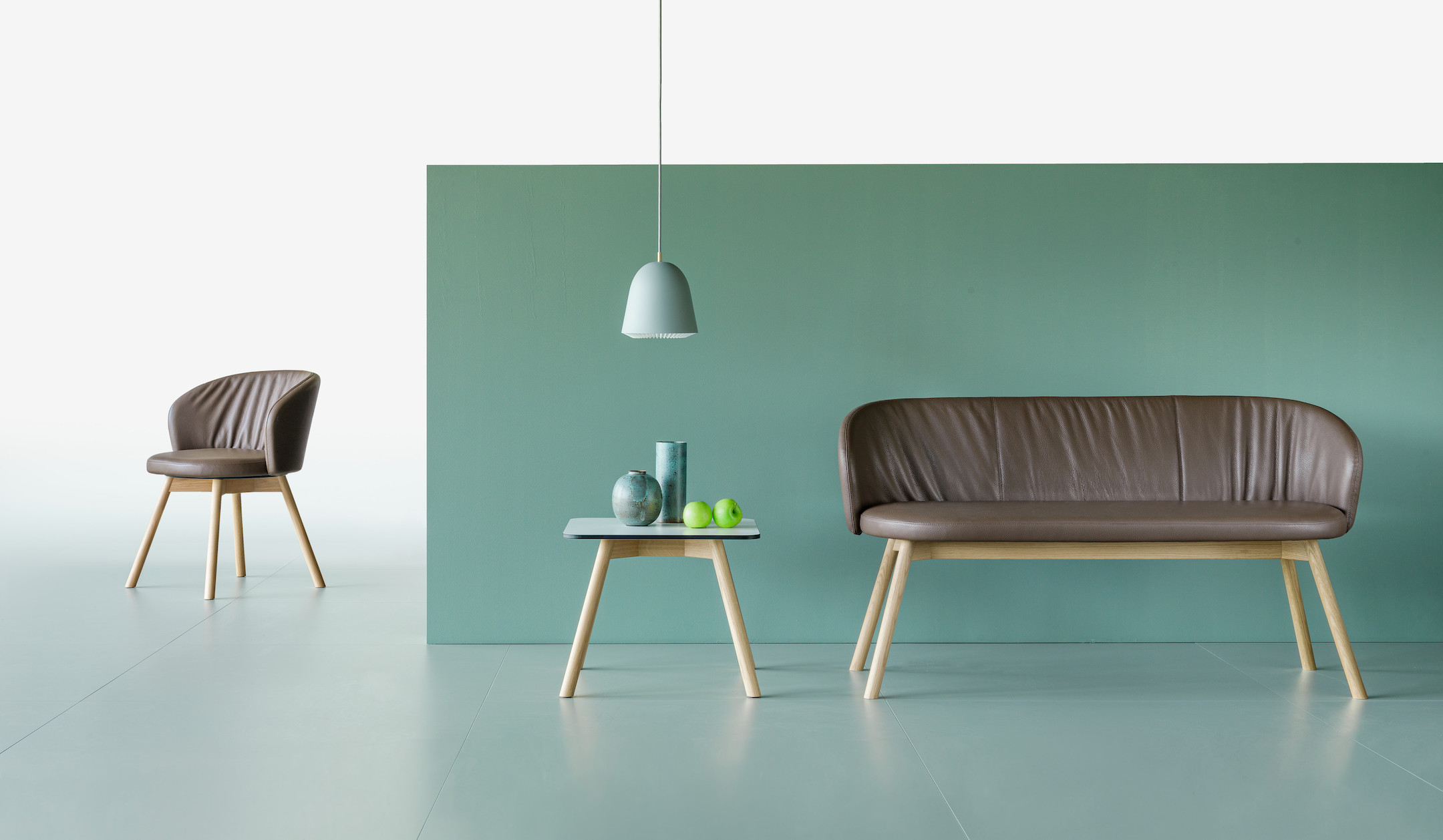 Girsberger-Biala-Beistelltisch-Elegante-Stellflache-fur-Arbeitsutensilien-und-Dekorationen