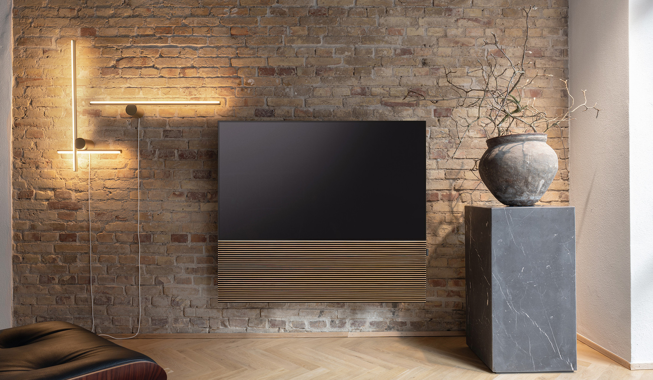 CANVAS-HiFi-Extra-Front-in-65-Zoll