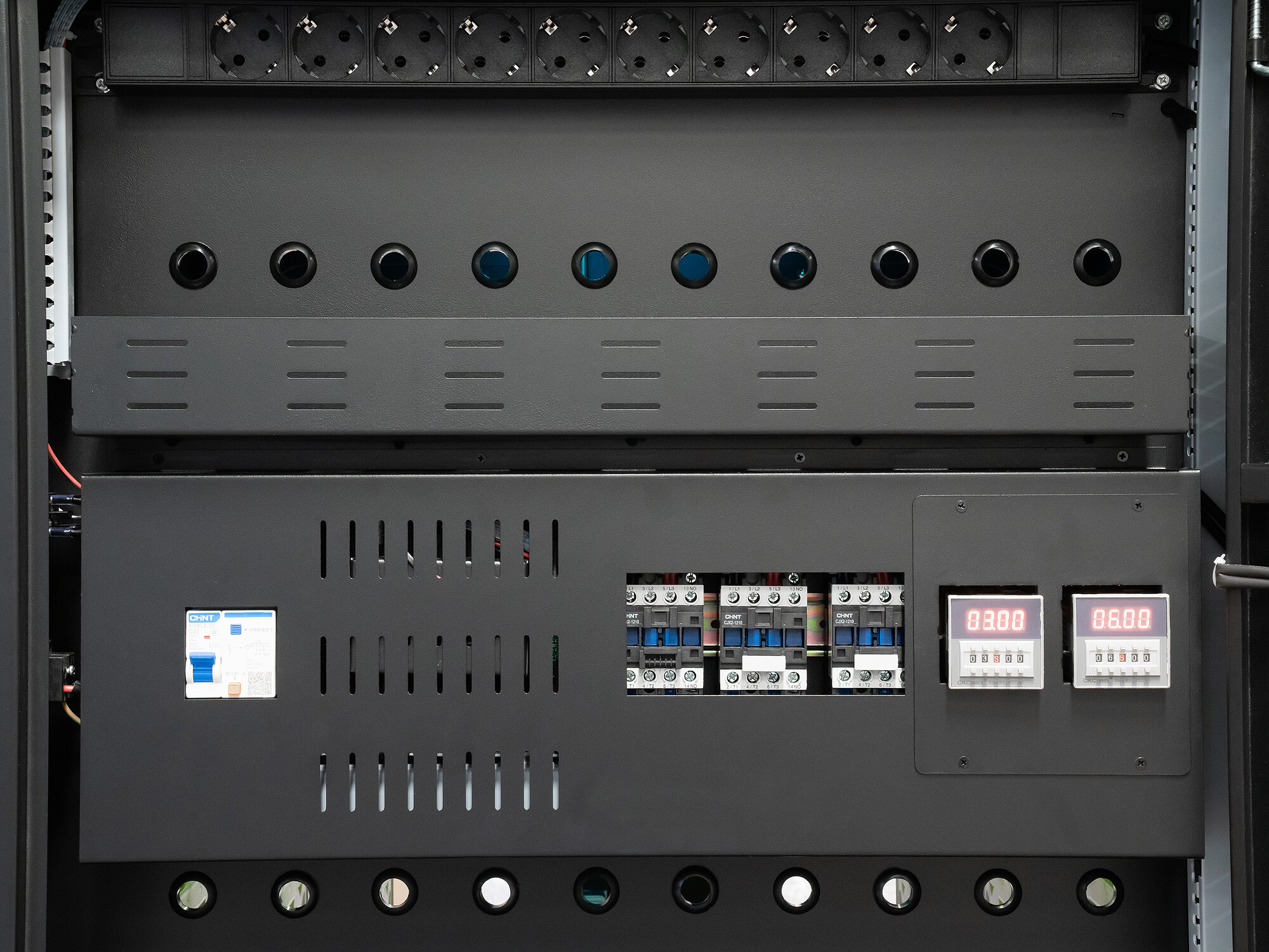 Good-Connections-R-ANTARES-N40E-Notebook-Ladewagen-bis-15-6-UV-C-Desinfektion-Einschaltverzogerung-schwarz