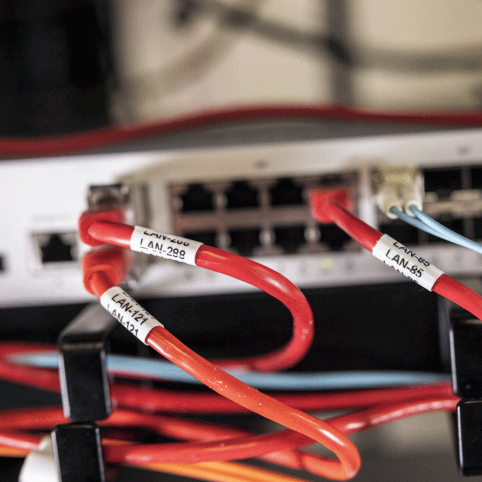 Brother-PT-E310BTVP-Professionelles-Beschriftungsgerat-fur-die-Industrie