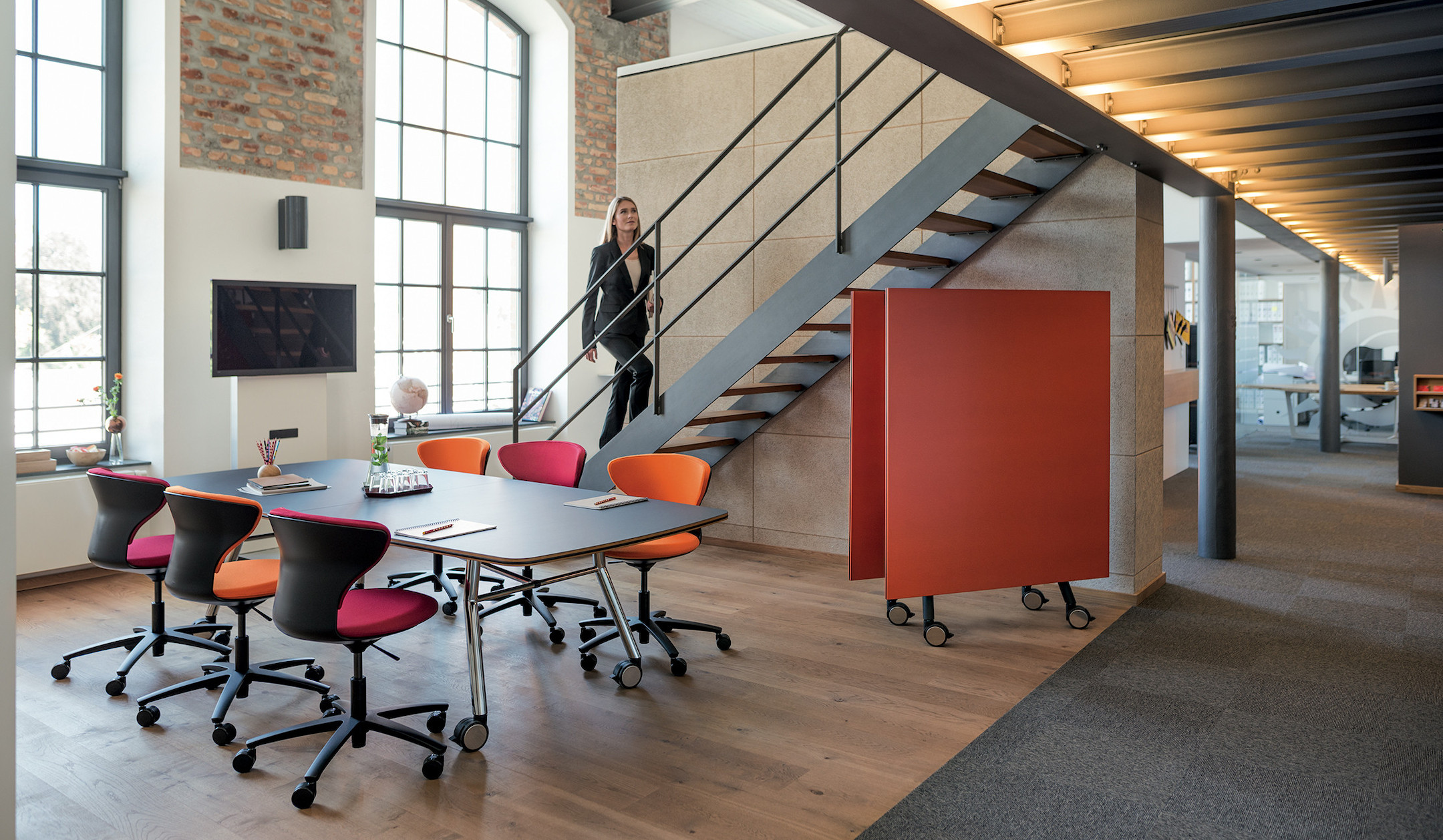 Sedus-mastermind-fold-Konferenztisch-platzsparend-klappbar-fur-moderne-Buros