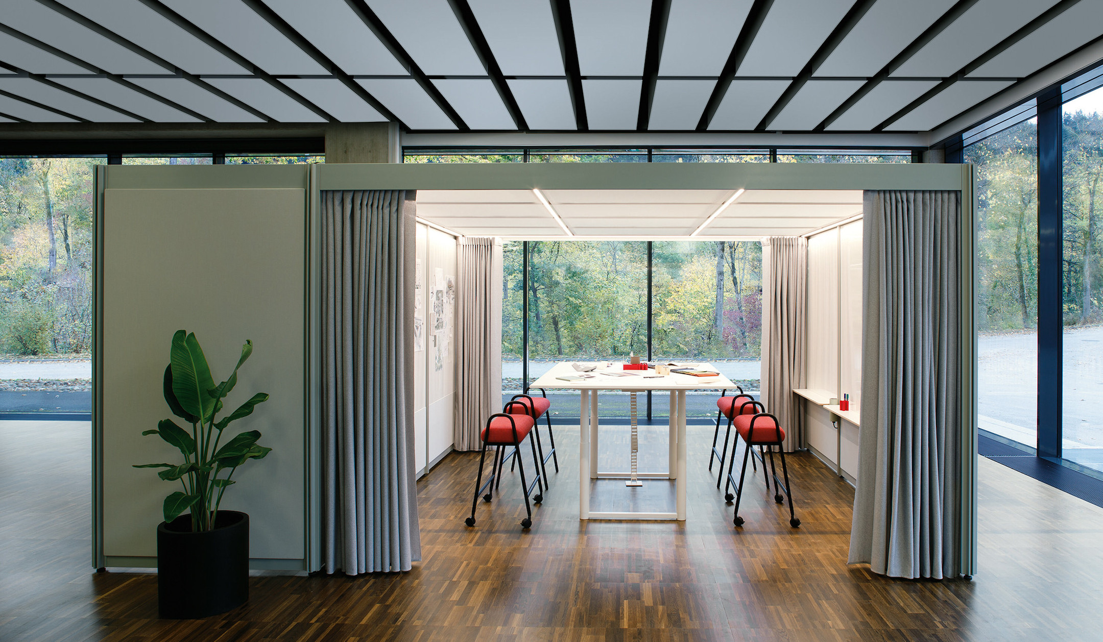 Bene-POINTS-freistehendes-und-modulares-Baukastensystem-fur-flexible-Raumlosungen