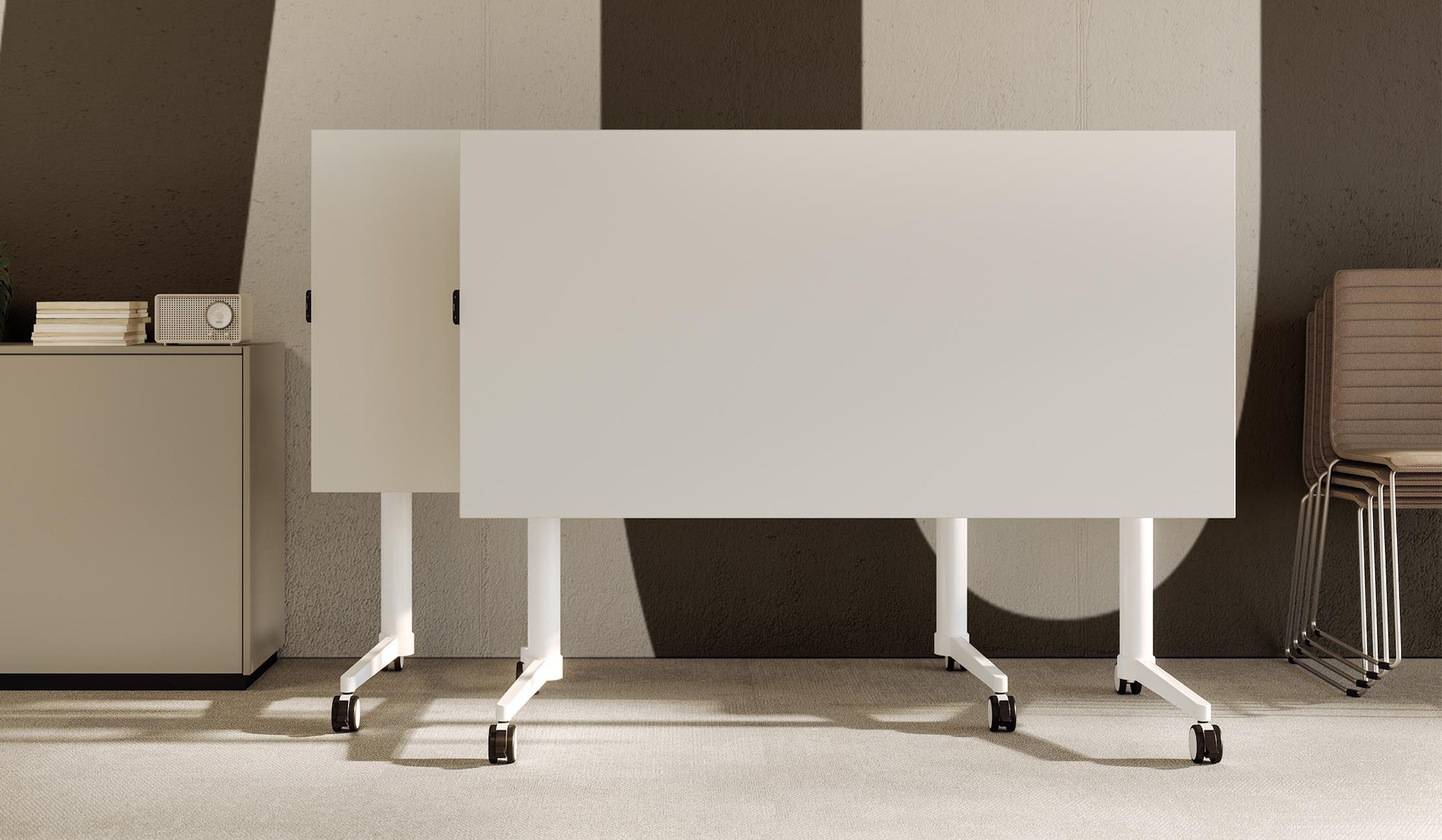 ASSMANN-Pontis-Hypa-hohenverstellbarer-Klapptisch-mit-integriertem-Whiteboard