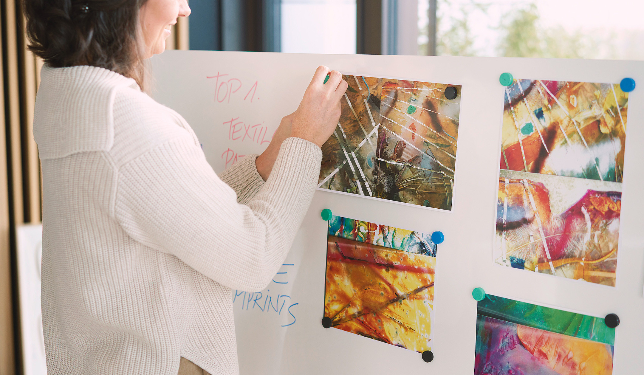 Sedus-se-lab-tableboard-hohenverstellbarer-Klapptisch-mit-Whiteboardfunktion-und-Akku