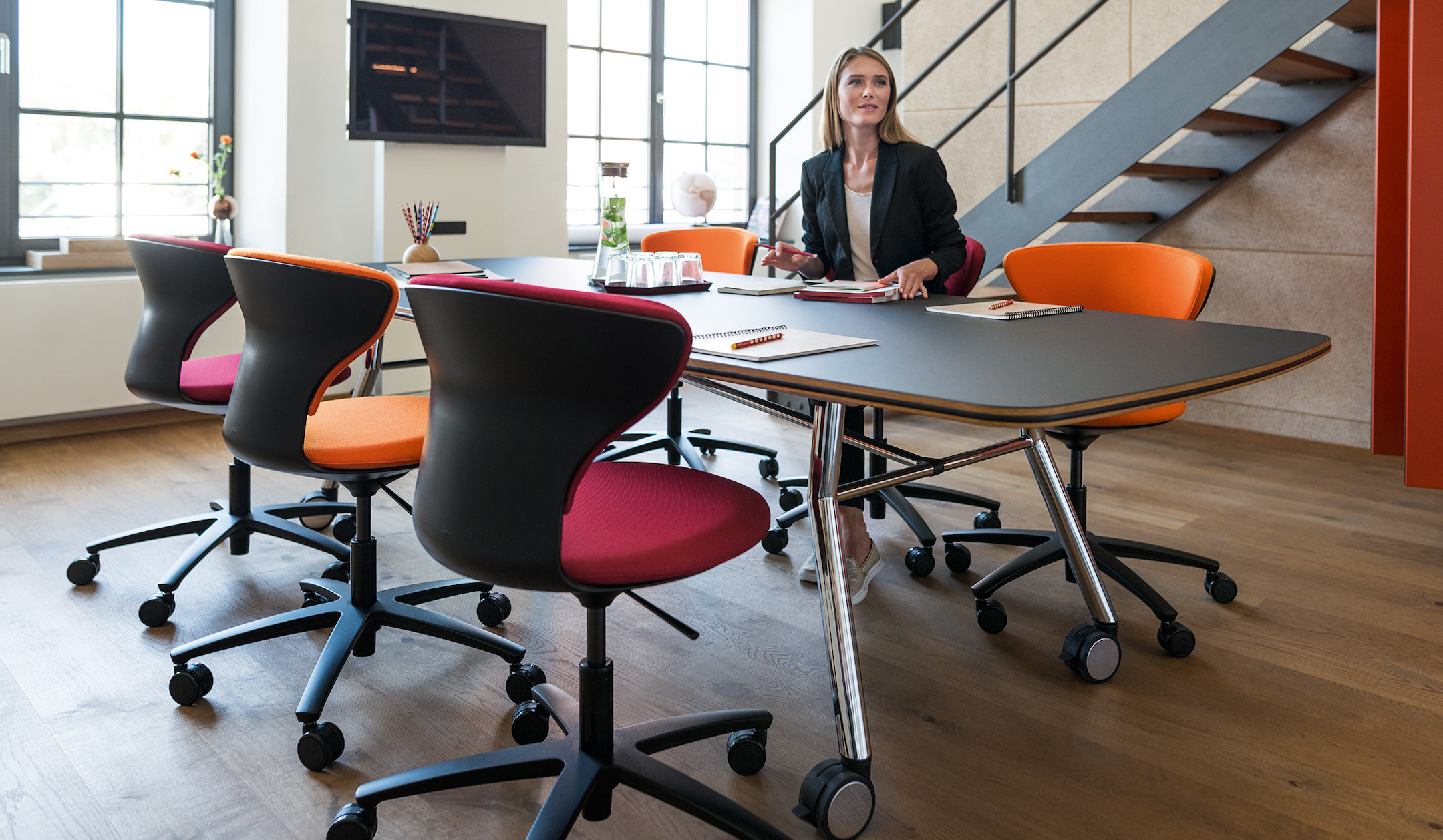 Sedus-mastermind-fold-Konferenztisch-platzsparend-klappbar-fur-moderne-Buros