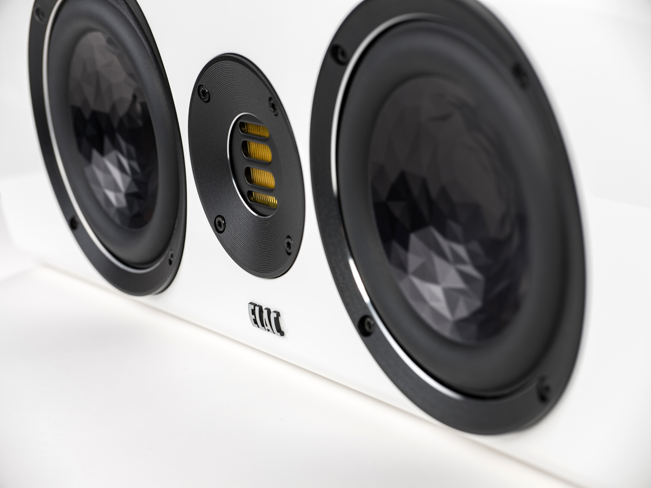 ELAC-Vela-CC-401-2-Weiss-Hochglanz
