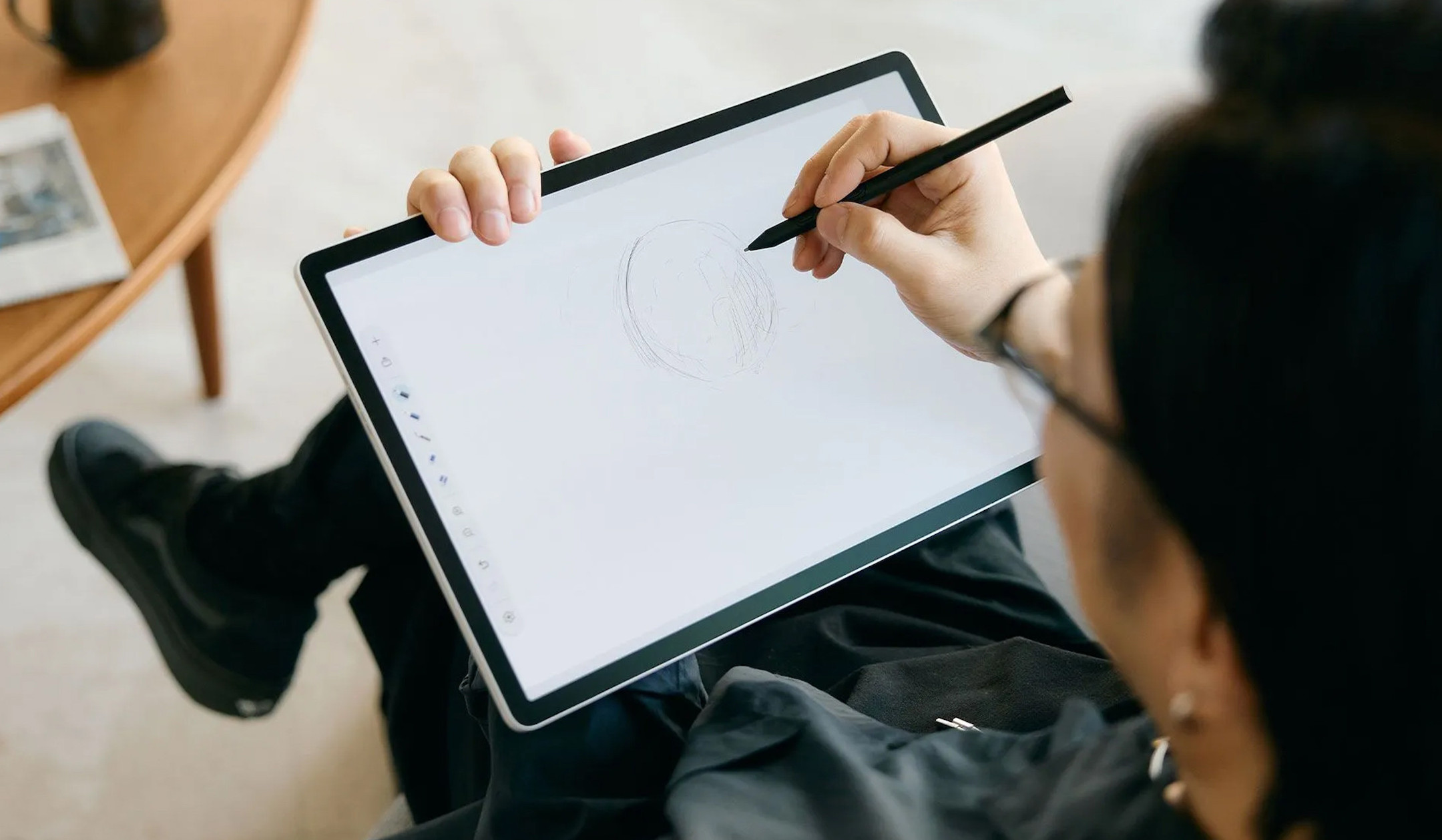 Wacom-MovinkPad-Pro-14-pen-tablet-met-Android-besturingssysteem-voor-creatieve-professionals