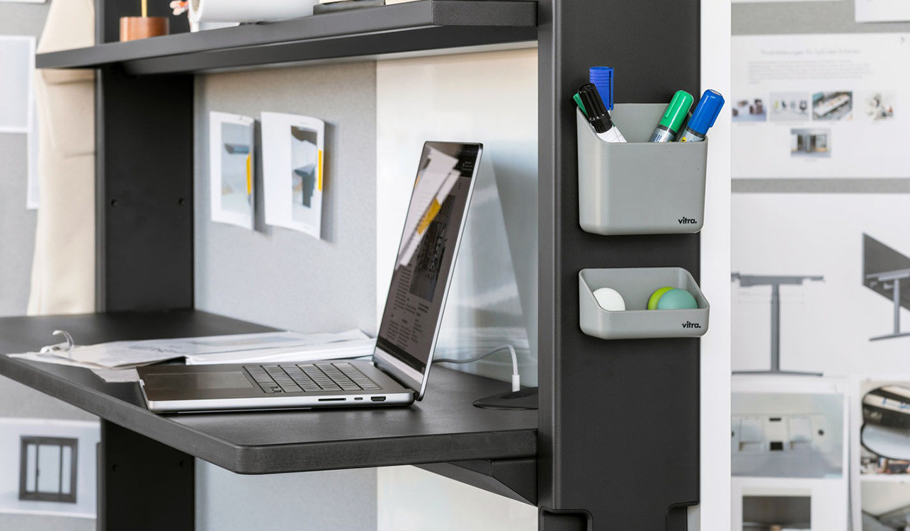 Vitra-Dancing-Wall-mobile-Trennwand-Medienmobel-Whiteboard-Regal-und-Garderobe