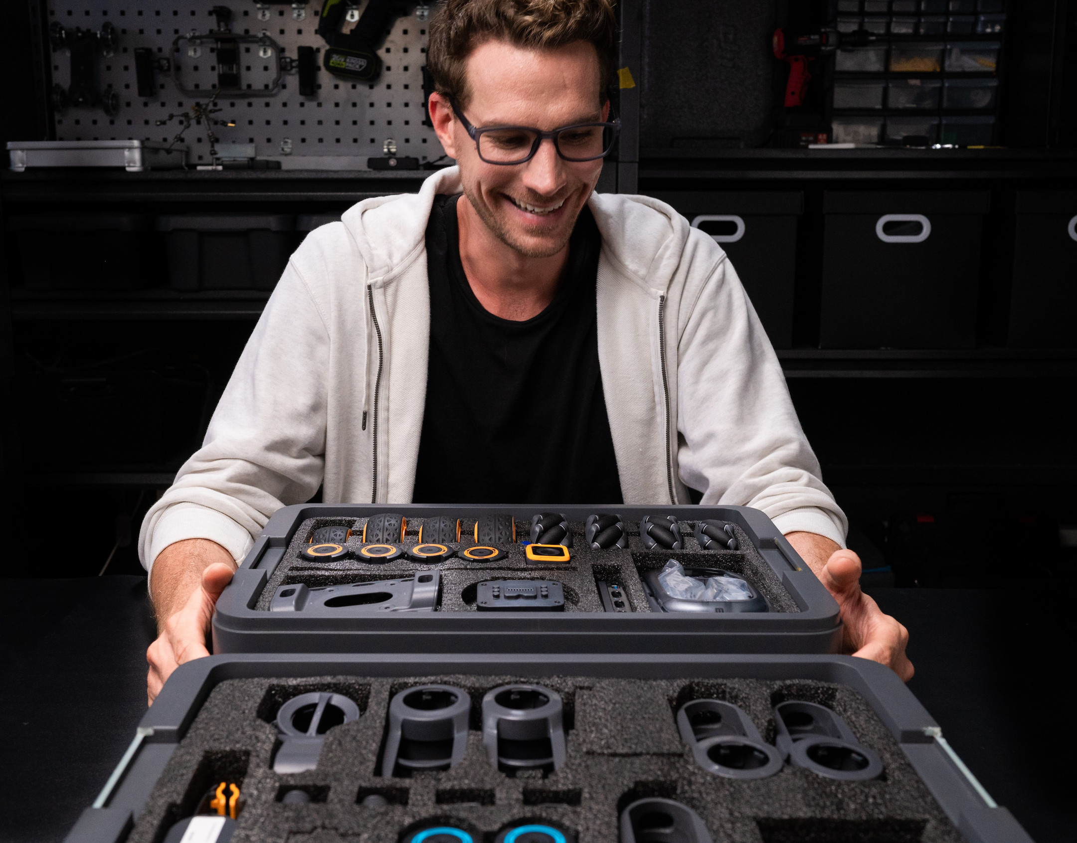 ugot-roboter-ai-space-exploration-education-kit-78-komponenten-zum-bau-von-fuenf-robotermodellen